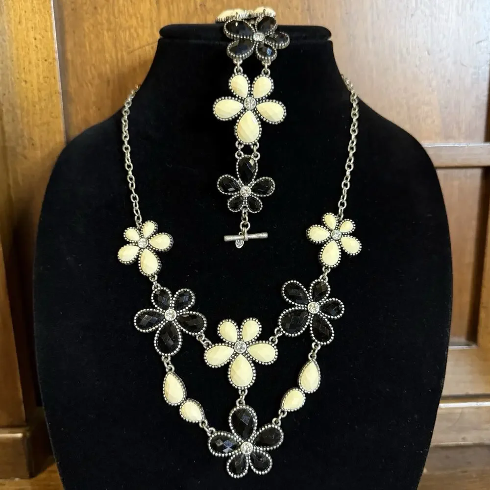 VTG Premier Designs Silvertone Black Cream Rhinestone Daisy Necklace & Bracelet